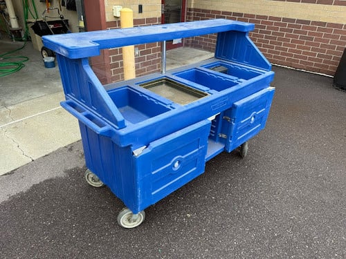 MHS 11 Cambro Buffet 1/2